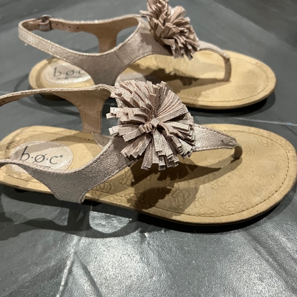 Boc sandal size 7
